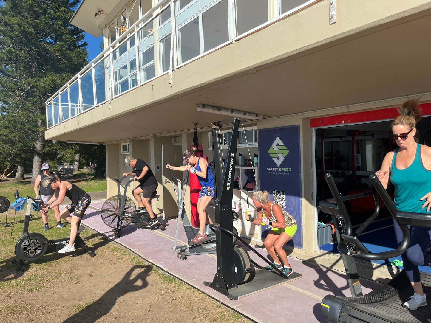 SportSpeed athletes training in a Super Saturday class at Narrabeen